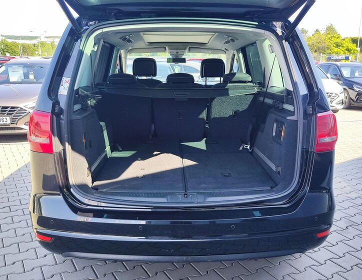 Volkswagen Sharan 9