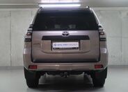 Toyota Land Cruiser 6