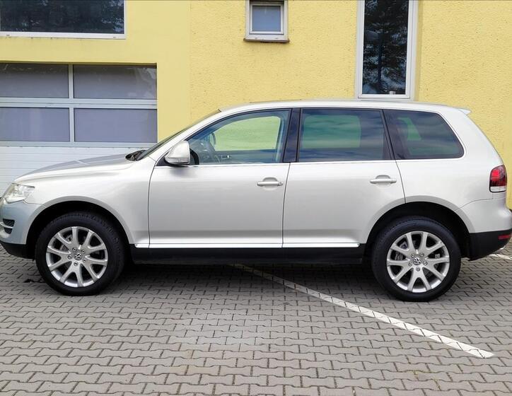Volkswagen Touareg 6