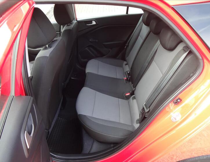 Hyundai i20 20