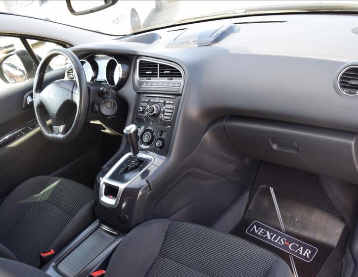 Peugeot 5008 25