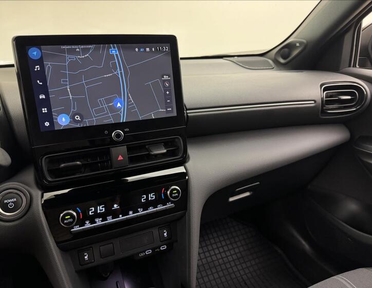 Toyota Yaris Cross 22