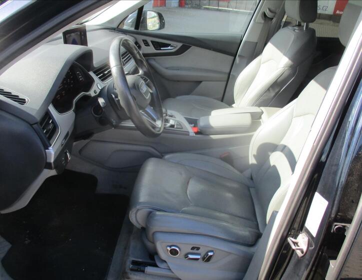 Audi Q7 7