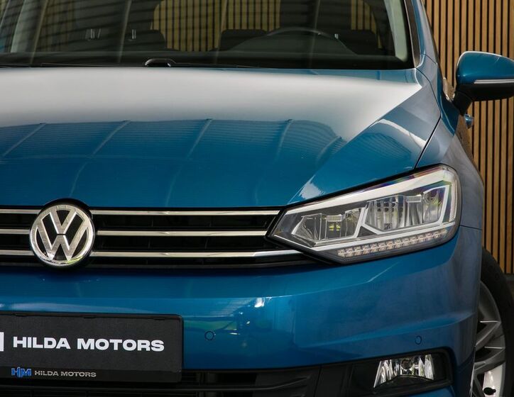 Volkswagen Touran 7