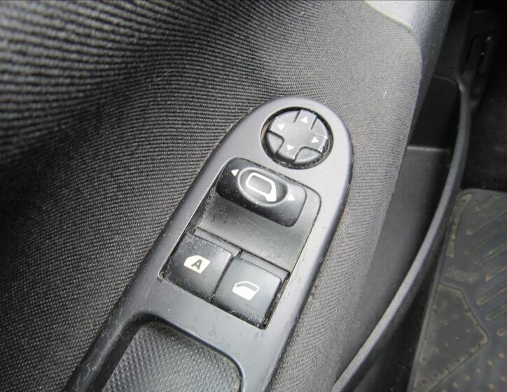 Peugeot 207 21