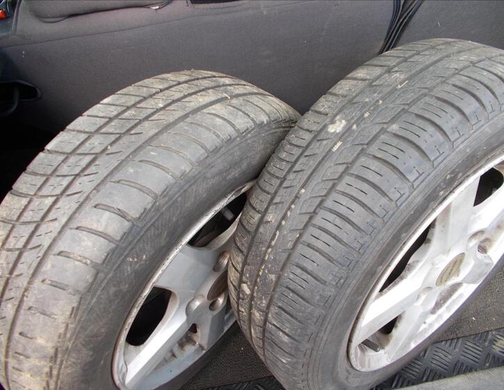 Ford Fiesta 13