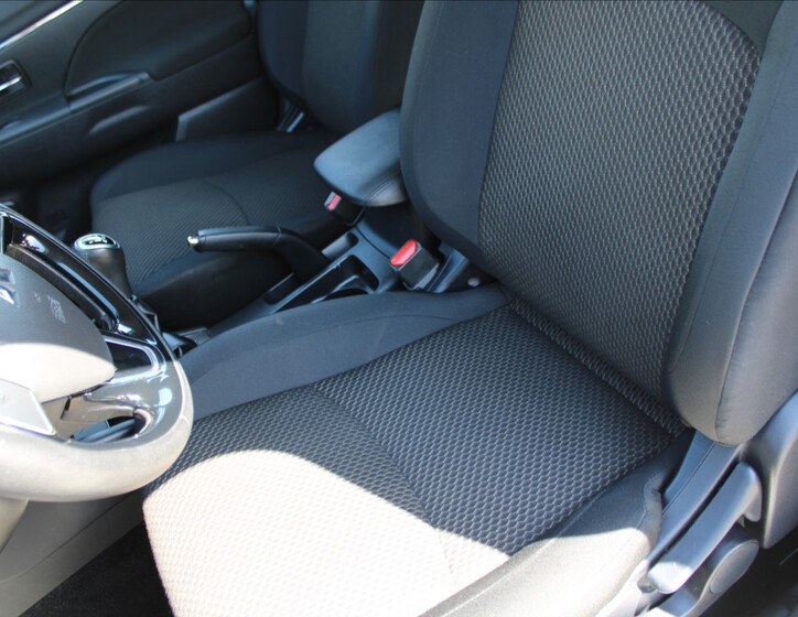 Mitsubishi ASX 17