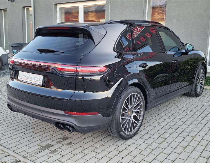 Porsche Cayenne 10