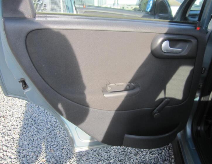 Opel Corsa 27