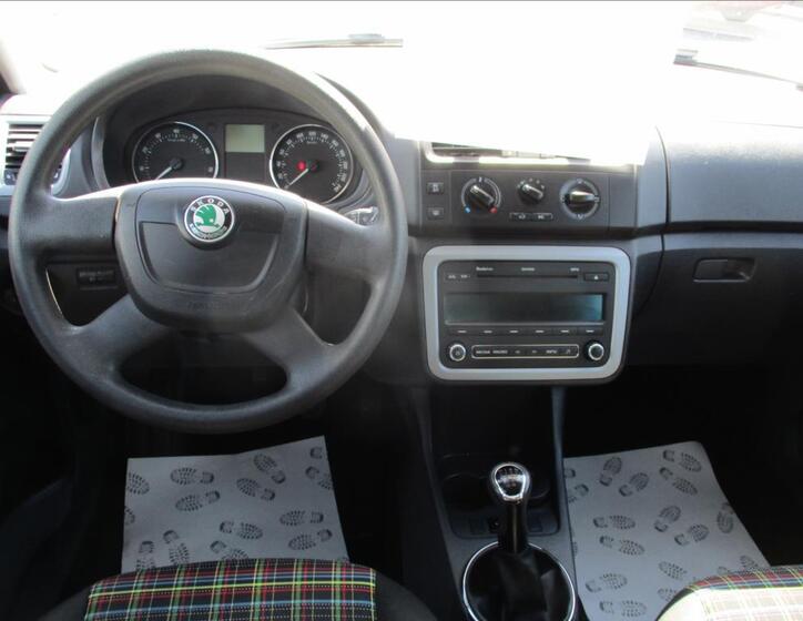 Škoda Fabia 16