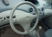 Toyota Yaris 17