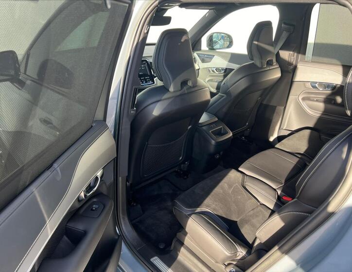 Volvo XC90 16