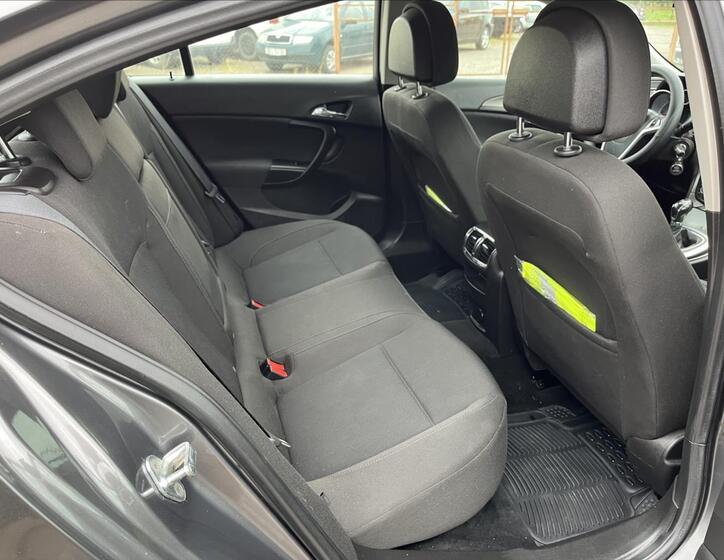 Opel Insignia 12