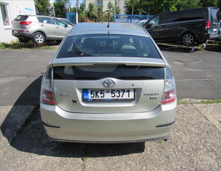 Toyota Prius 5