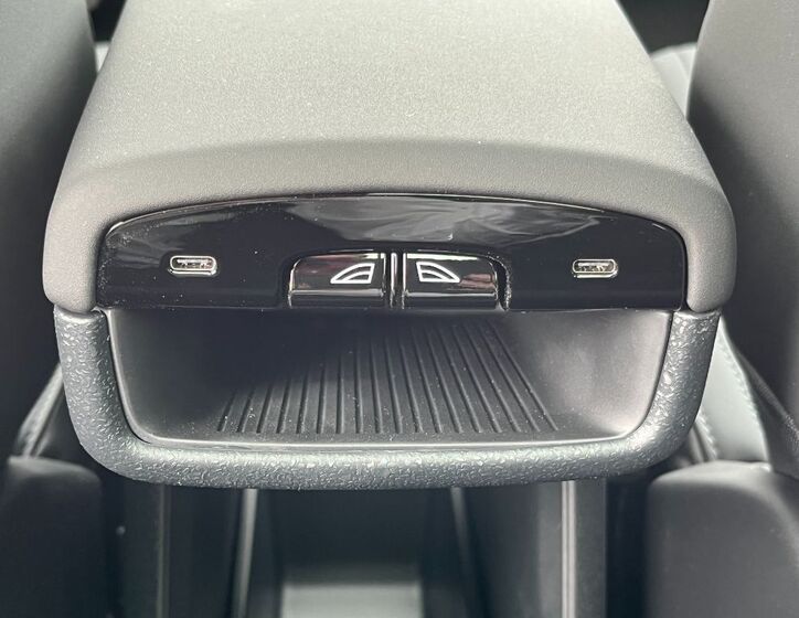 Volvo EX30 18