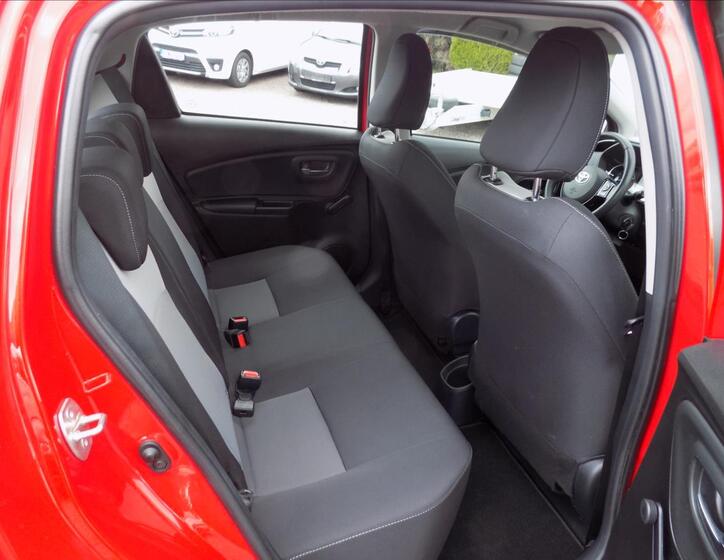 Toyota Yaris 24