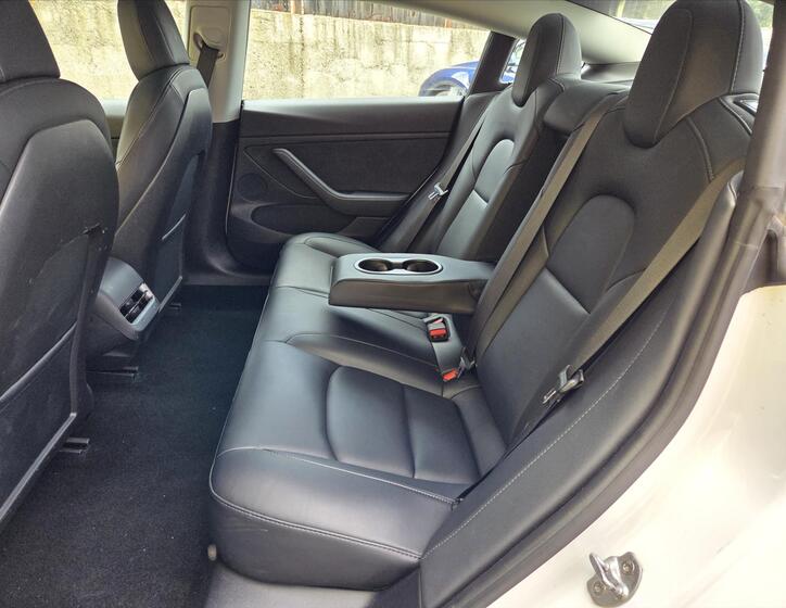 Tesla Model 3 10