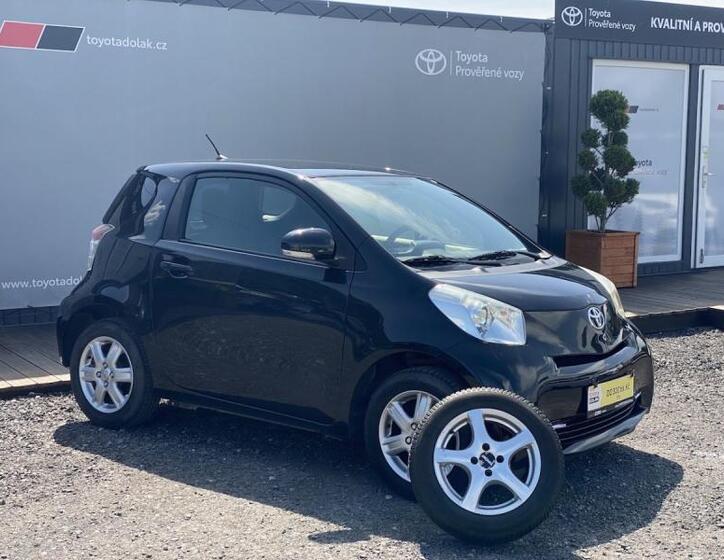 Toyota iQ 1