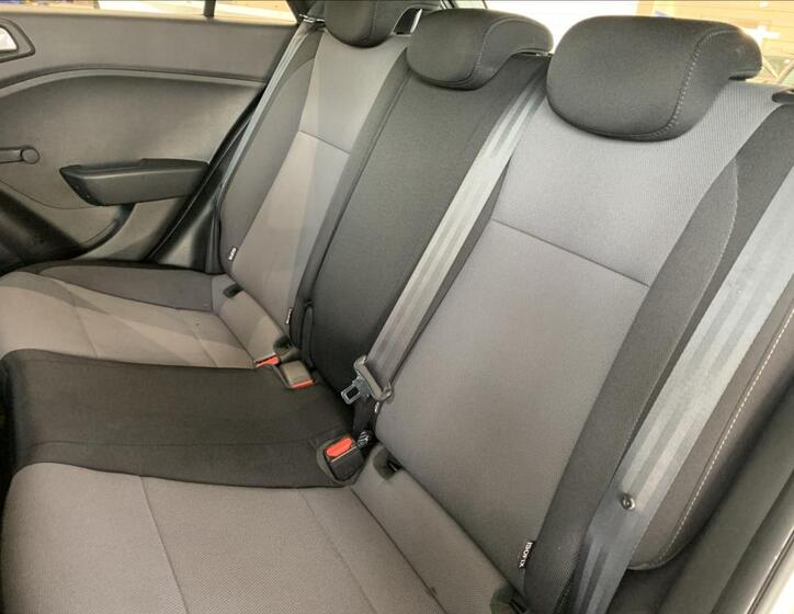 Hyundai i20 13