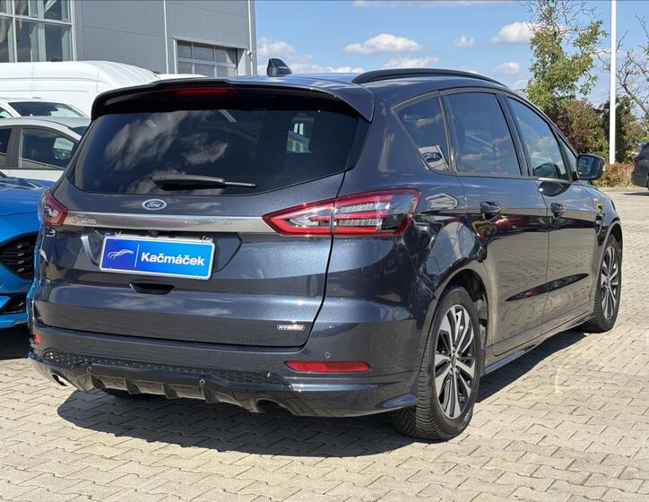 Ford S-MAX 5
