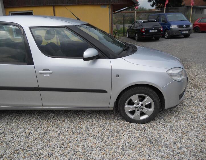 Škoda Roomster 4