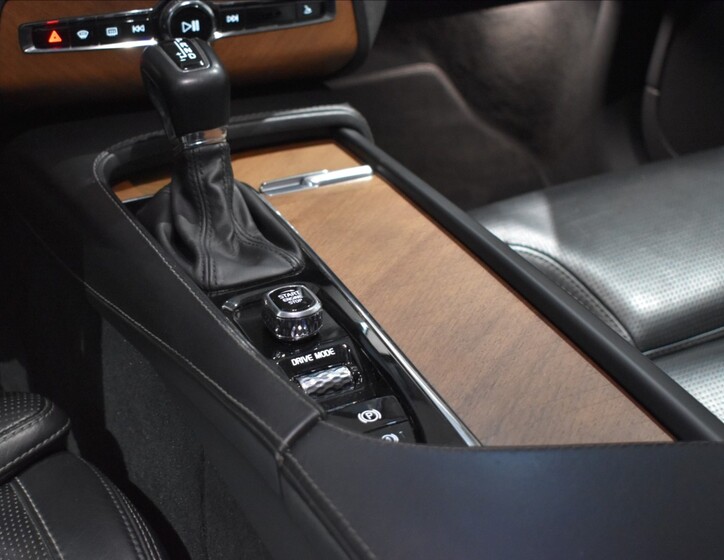Volvo XC90 16