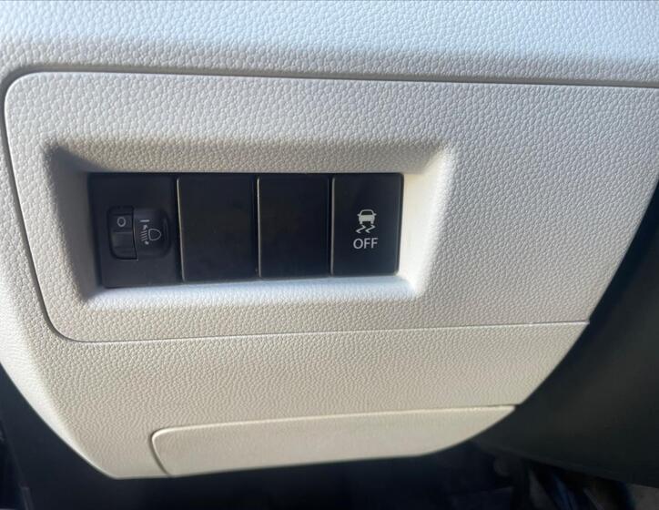 Suzuki Ignis 20