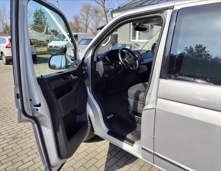 Volkswagen Caravelle 21