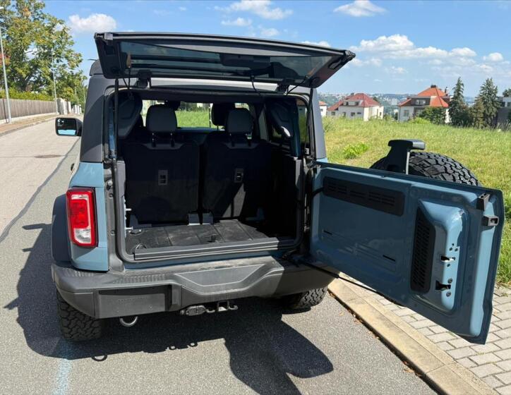 Ford Bronco 12