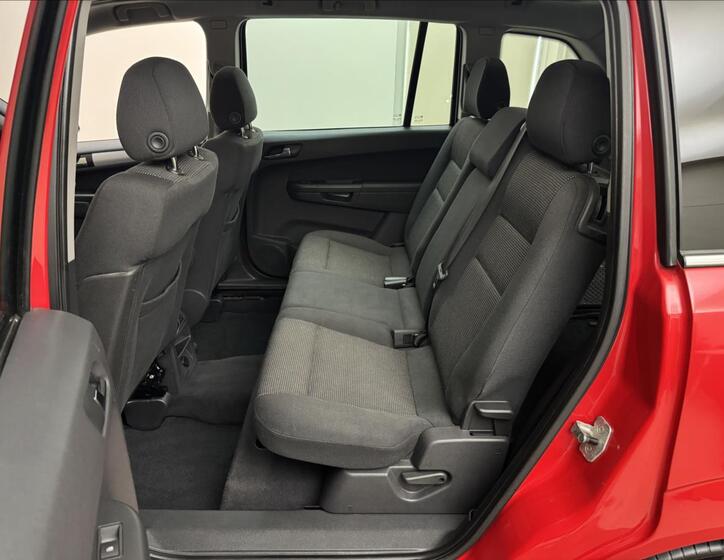 Opel Zafira 30