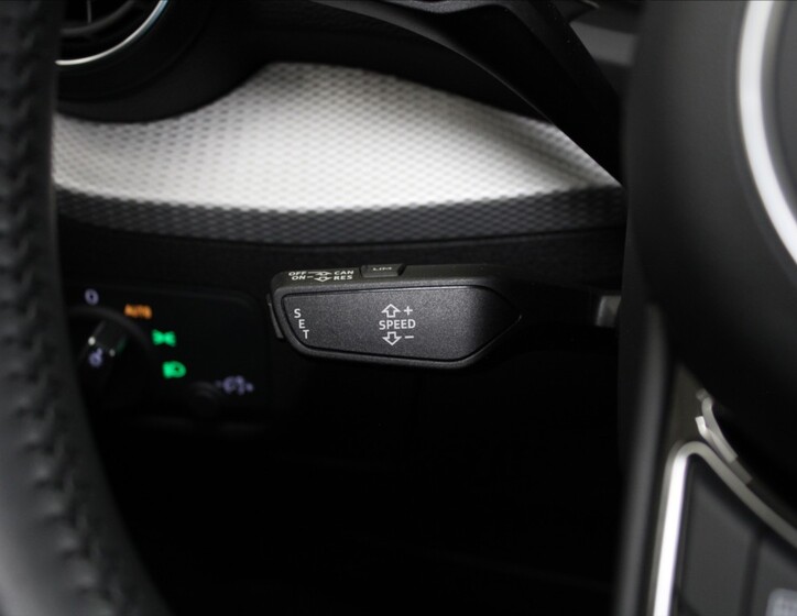 Audi Q2 20