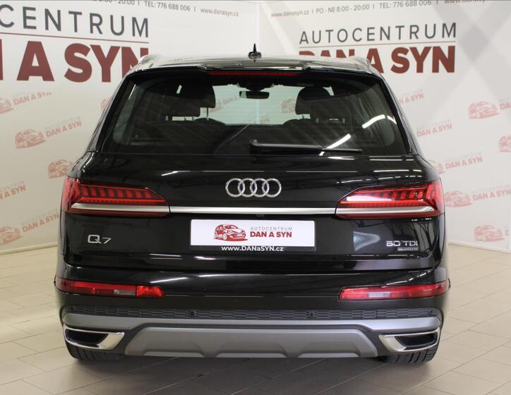 Audi Q7 5