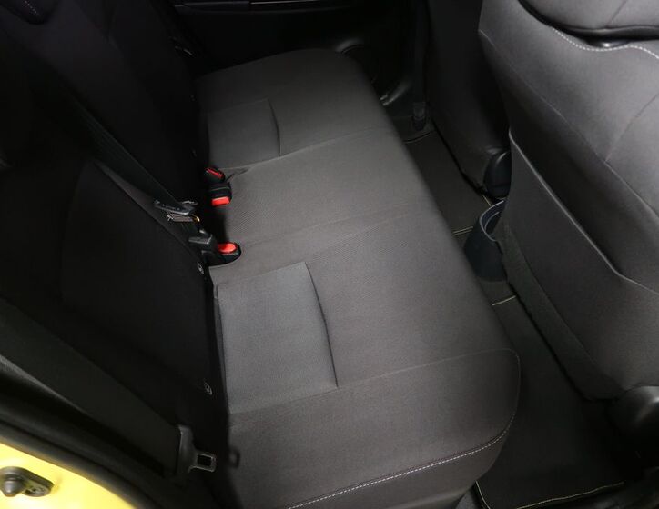 Toyota Yaris 12