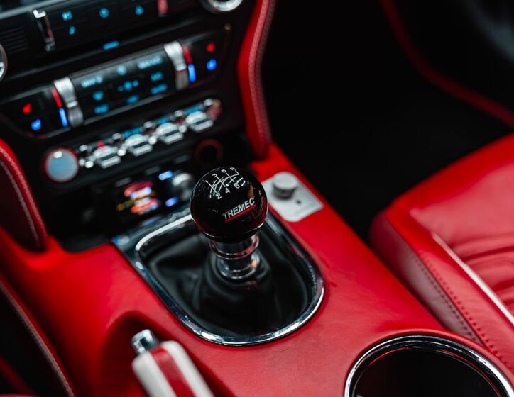 Ford Mustang 22