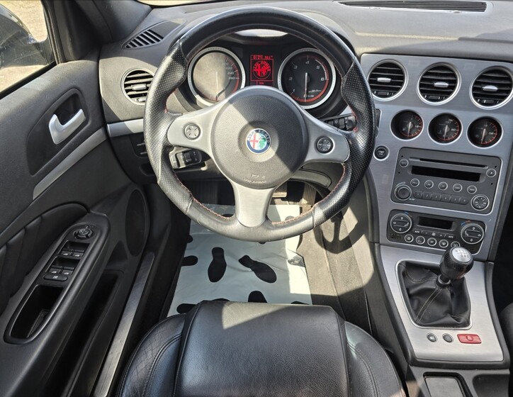 Alfa Romeo 159 15