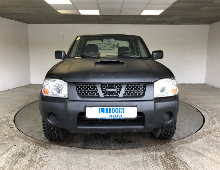 Nissan Navara 2