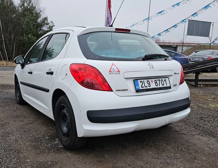 Peugeot 207 5