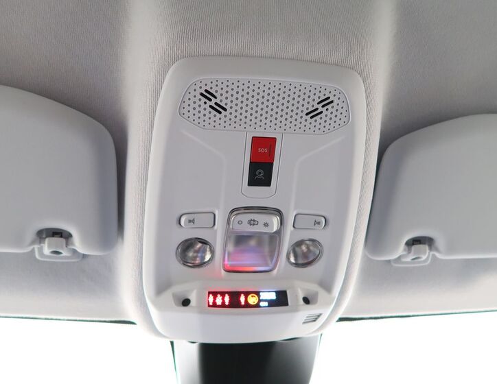 Peugeot 208 18