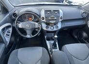 Toyota RAV4 13