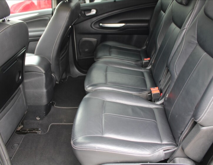 Ford S-MAX 19