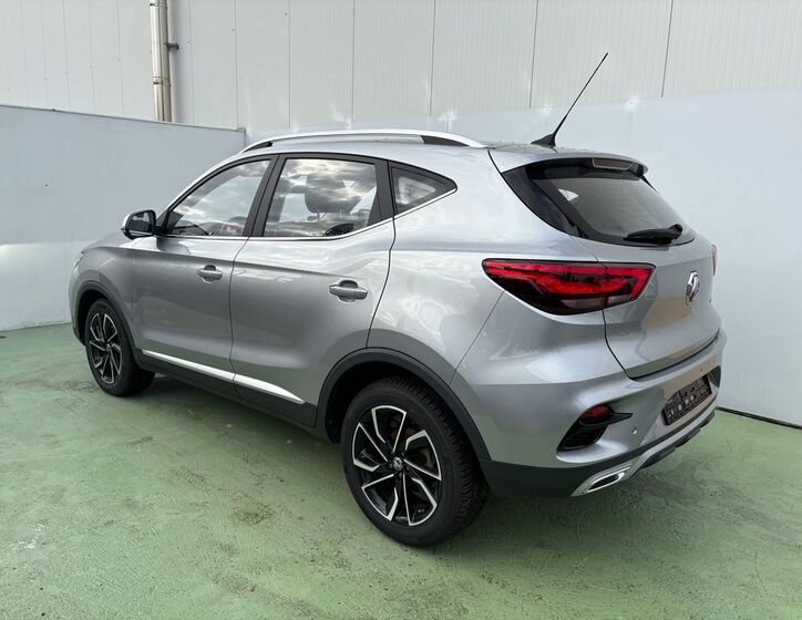 MG ZS 4