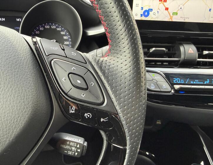 Toyota C-HR 13