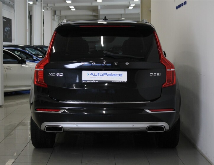 Volvo XC90 4