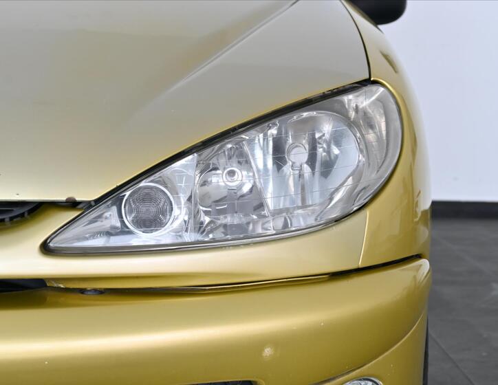 Peugeot 206 26