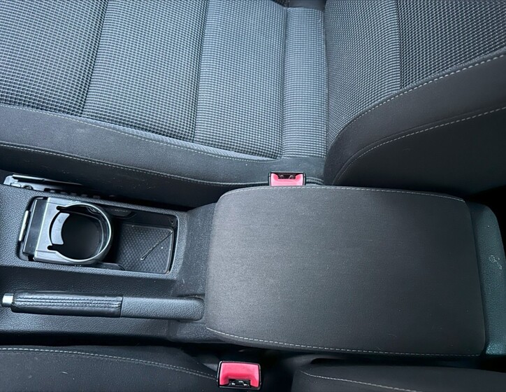 Volkswagen Golf 24
