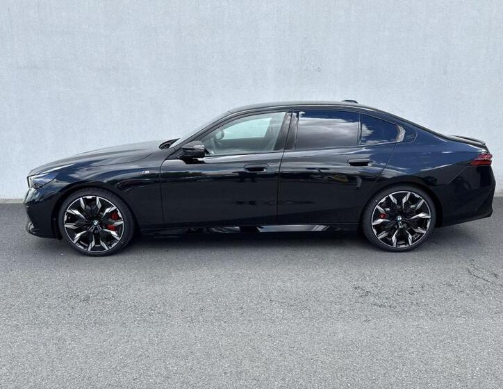 BMW i5 3