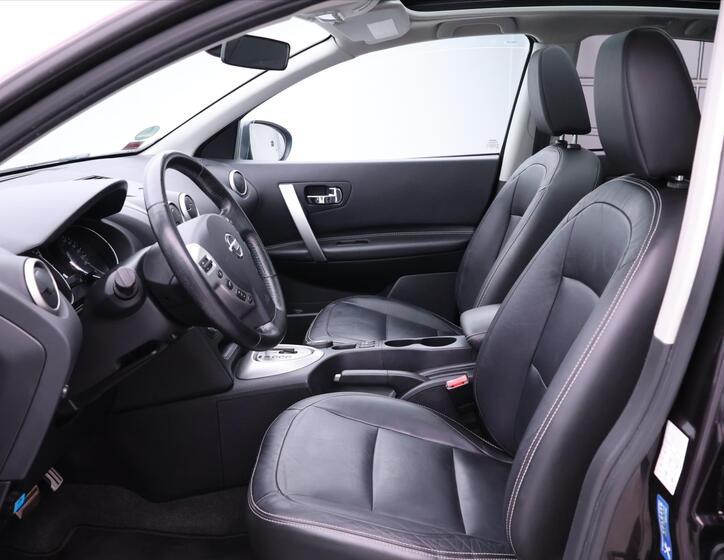 Nissan Qashqai 10