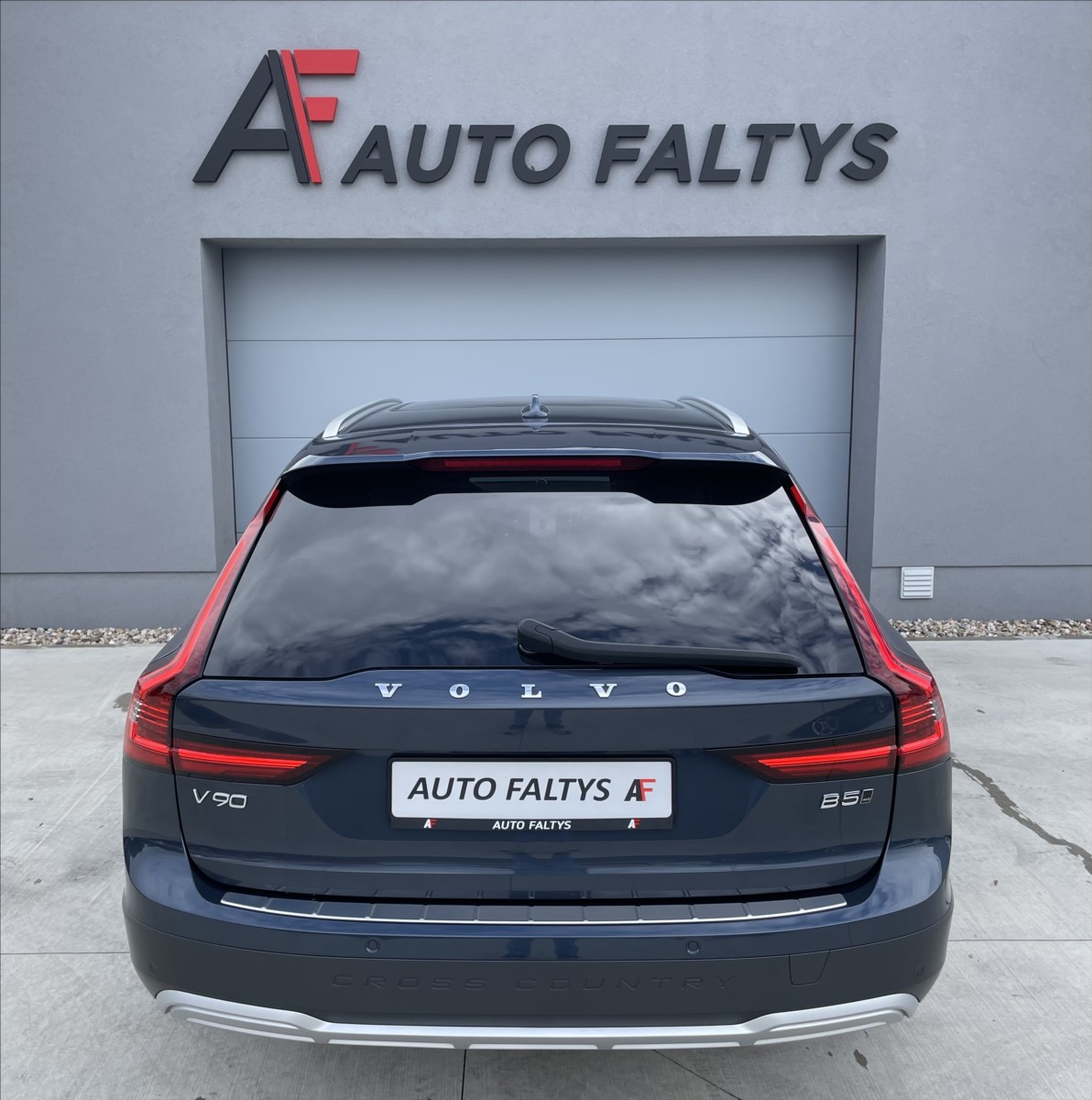 Volvo V90