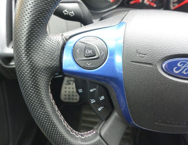 Ford Focus 16