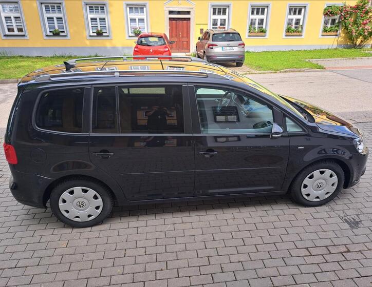 Volkswagen Touran 12